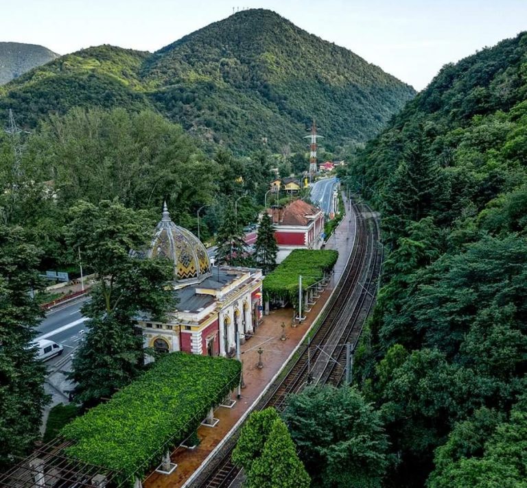 Una dintre cele mai frumoase gări din vestul țării va fi restaurată