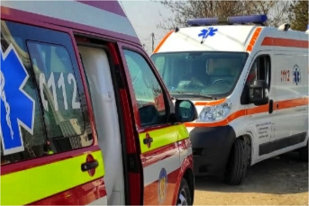 Grav accident de circulație: Un copil de doi ani și mama sa, în stare critică