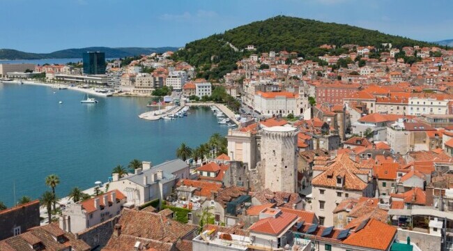 Un oraș din Croația își vinde casele cu 60 de bani pentru a atrage noi locuitori. Ce condiții trebuie îndeplinite