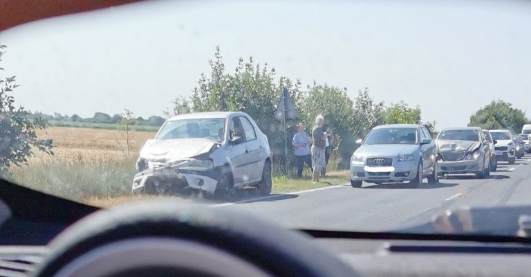 Accident în apropiere de Timișoara, o femeie a ajuns la spital