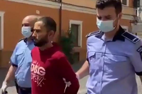Criminalul de la Gara de Nord Timișoara a fost adus în ţară, sub escortă. Bărbatul fugise în Grecia