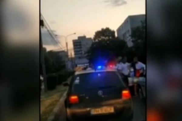 Polițist amenințat de un taximetrist oprit în trafic: „Crezi că vei fi mereu îmbrăcat în uniformă?” / VIDEO
