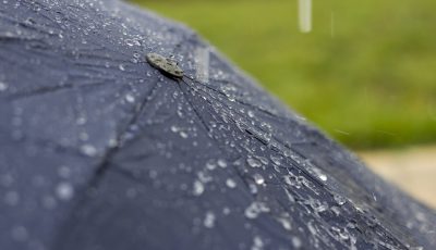 meteo-ploaie-umbrela-toamna-400x230