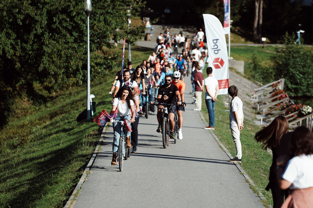 500 de oameni au venit pe bicicletă la Astra Film Festival