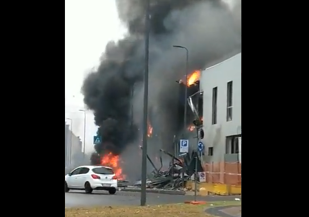 Un avion românesc în care se afla Dan Petrescu s-a prăbuşit lângă Milano. Bilanţ: Opt persoane, între care un copil, au murit