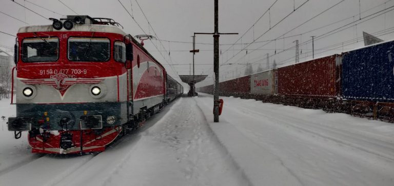 Peste 60 de trenuri vor staționa 3.660 de minute pentru a trece la ora de iarnă