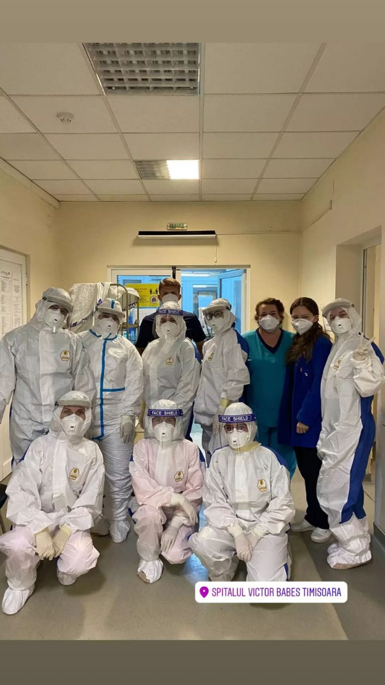 „Vrem sa ajutam!”. Studenții de la Medicină din Timișoara, în luptă cu pandemia la Spitalul de Boli Infecțioase