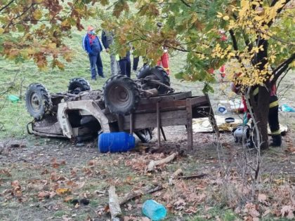 Un tânăr a murit după ce s-a răsturnat cu mașina de teren în vestul țării