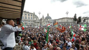 Liderii protestelor anti-vaccinare au fost arestaţi în Italia. Proteste violente la Roma împotriva certificatului verde