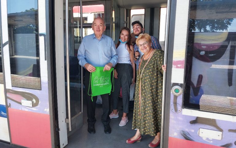 Despre Europa, cu navetiștii din trenul Timișoara-Lugoj