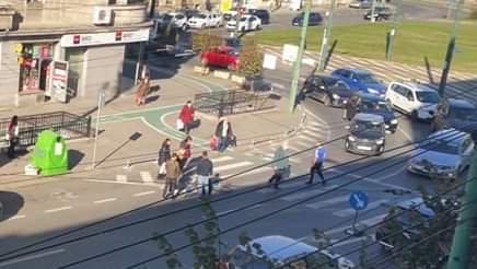 Biciclist, lovit de o mașină, în Timișoara