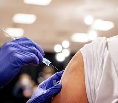 Primele recomandări privind administrarea unei a patra doze de vaccin împotriva Covid-19