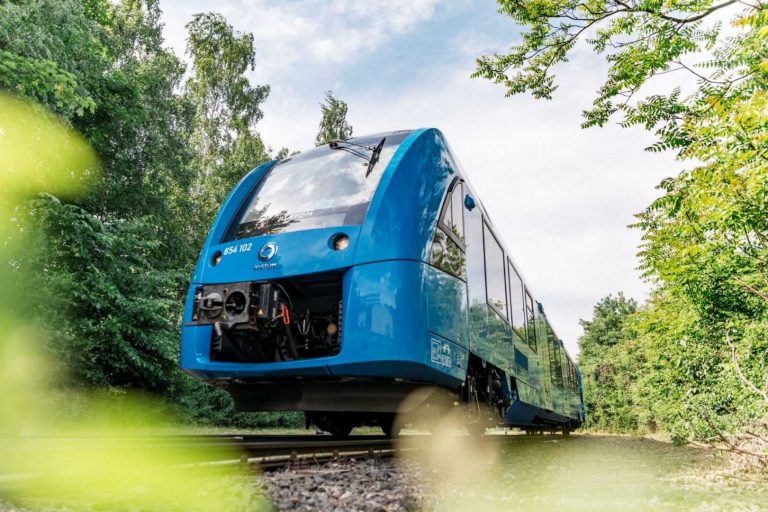 Proiectul trenului de mare viteză, care va lega Reşiţa de Timisoara şi ulterior de Serbia, prinde contur