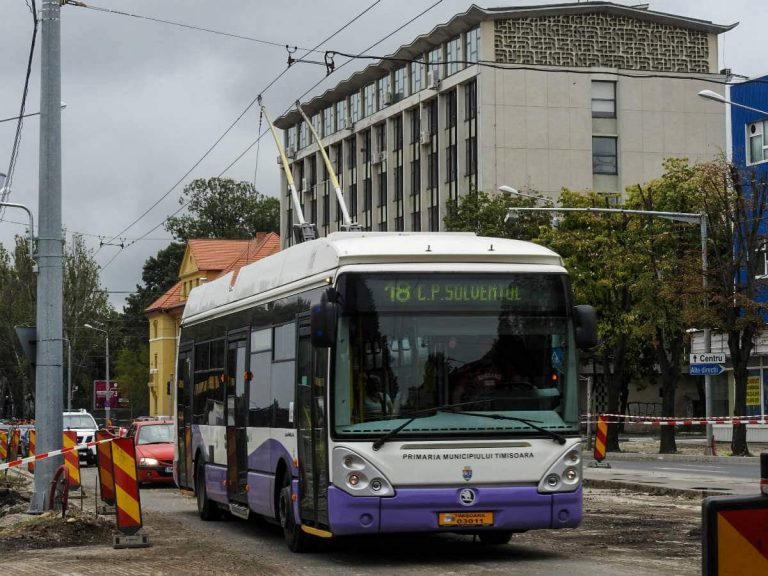 Troleibuzele nu mai opresc în două stații din Timișoara