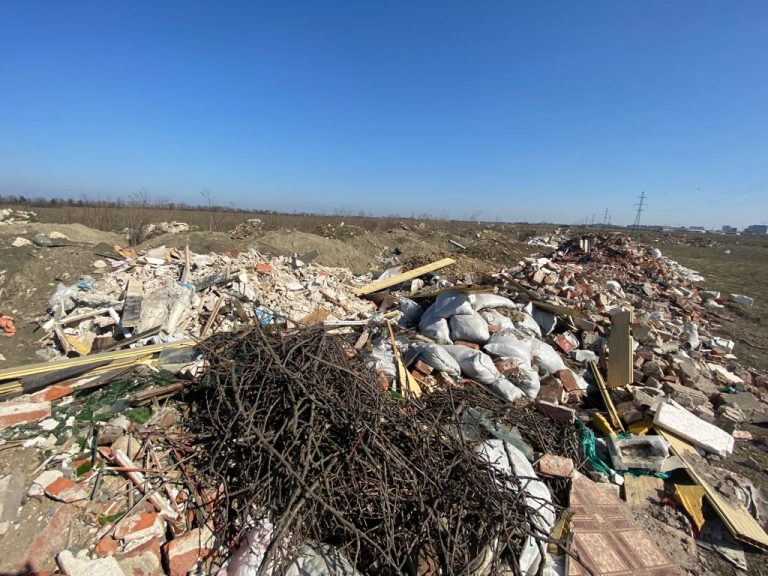 Încă o amendă pentru groapa de gunoi ilegală din Mehala