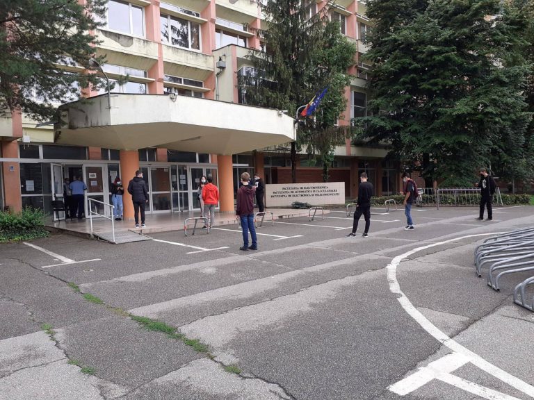 Studenții din Timișoara se pot autorecenza în orașul de pe Bega