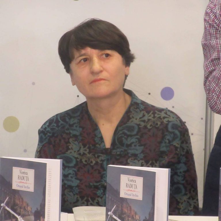 „Succesul e păcăleala de ieri și de azi”. Interviu cu scriitoarea Viorica Răduță