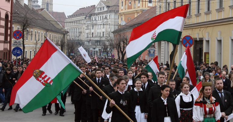 Mesajul premierului Nicolae-Ionel Ciucă cu prilejul Zilei Maghiarilor de Pretutindeni