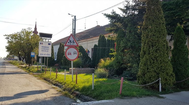Consilierii locali din Săcălaz, excluși din CL, rămân, momentan, cu mandatele