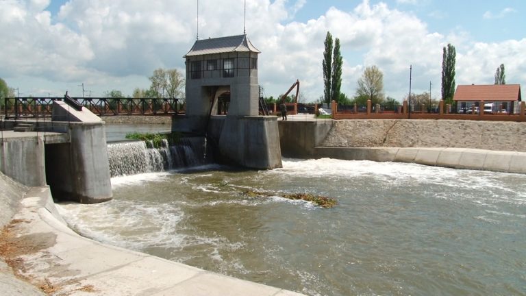 Miracolul așteptat timp de 60 de ani! Bega a redevenit navigabilă pe tot parcursul ei românesc FOTO-VIDEO