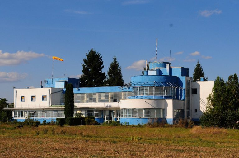 Clădirile de la Aerodromul Cioca, reabilitate termic. Mai trebuie și modernizate