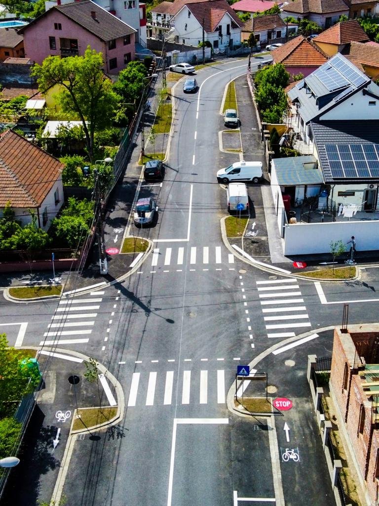Final de lucrări în zona Modern! Plăci tactile pentru pietoni, piste de biciclete și parcări FOTO