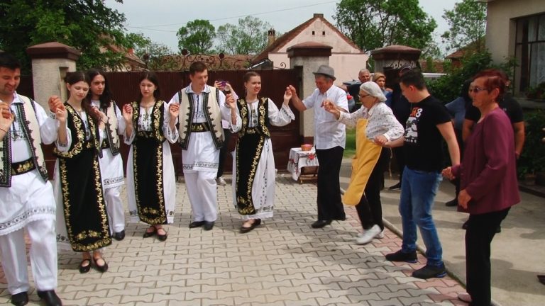 Caravana culinar turistică a Banatului a mai făcut un popas la Berini FOTO-VIDEO