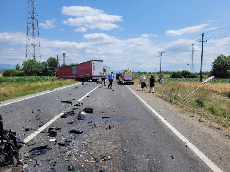 FOTO | Accident deosebit de grav în apropiere de Lugoj. O persoană a murit, a fost solicitat elicopterul SMURD
