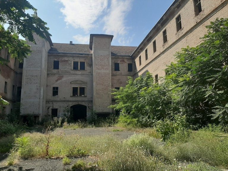 Ruina din centrul Timișoarei ar putea fi, în sfârșit, reabilitată! Ea ar urma să se transforme într-o clădire de cinci stele