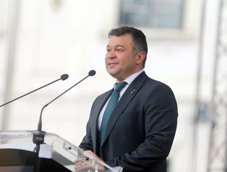 Marilen Pirtea, rectorul Universității de Vest, îl scoate basma curată pe ministrul Educației! Pirtea crede că Sorin Cîmpeanu e doar o victimă inocentă, nicidecum un plagiator