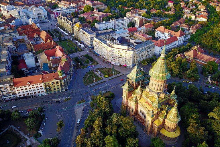 Arhitecți din toată Europa, invitați de Primăria Timișoara și Ordinul Arhitecților să regândească Piața Victoriei