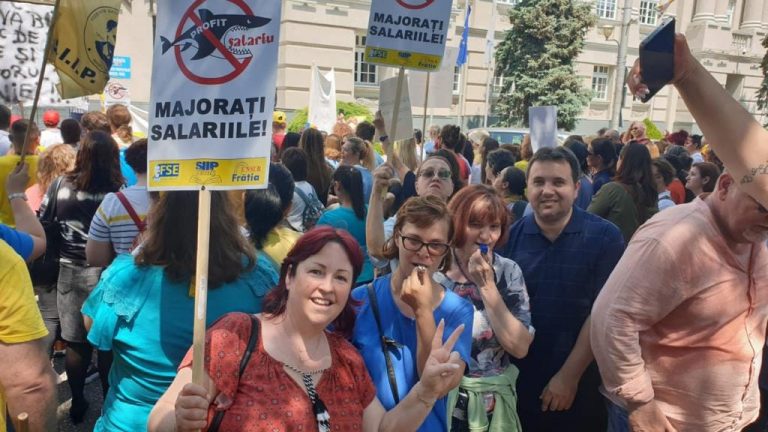 ,,Ne-ați unit prin dorința de a ne umili!” Profesorii din Timișoara anunță un miting de amploare în Piața Operei