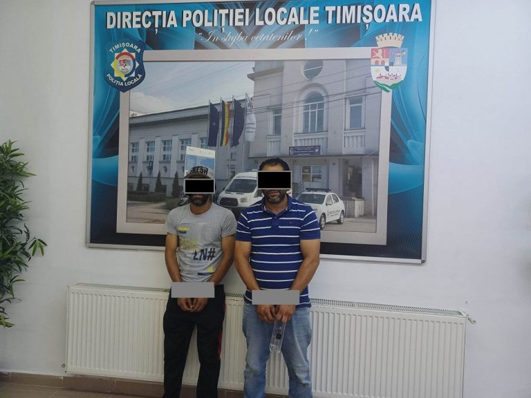 Doi bărbați, care au agresat o patrulă de poliție locală în Piața Bălcescu, reținuți și predați pentru comiterea infracțiunii de ultraj