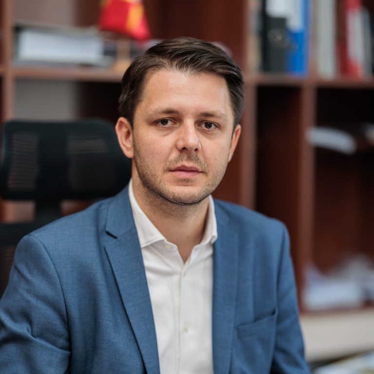 ,,Domnule Alin Nica, țineți un fals funcționar public în fruntea Corpului de Control al CJT!” Viceprimarul Timișoarei, Ruben Lațcău, acuzații dure despre ,,ospețe liberale și fabrica de falși funcționari publici girată de Nicolae Robu”