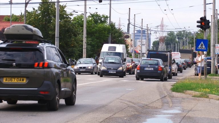 A fost semnat contractul de extindere la patru benzi a drumului prin Dumbrăvița