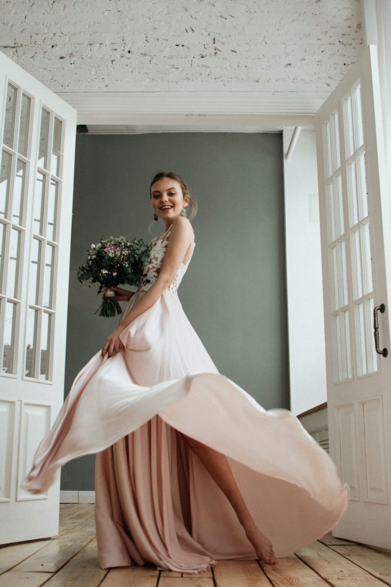 Stil și eleganță – cele mai importante aspecte ale unei rochii