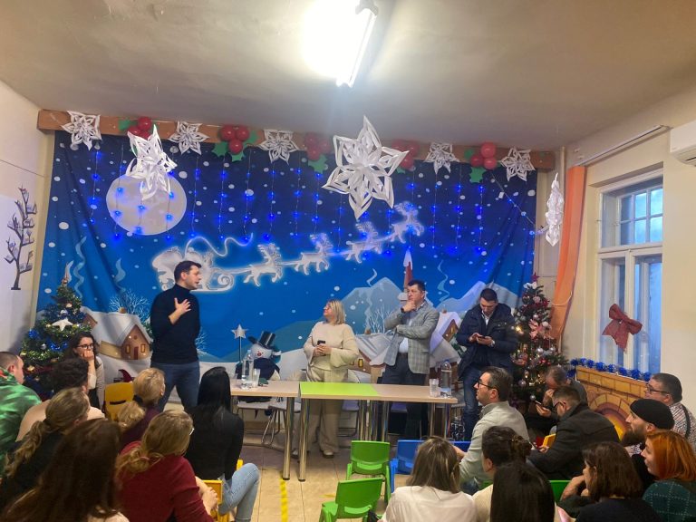 ,,Din ianuarie ne ducem copiii la primărie!” Un conflict legat de posibila evacuare a unei grădinițe din Timișoara provoacă dispute între părinți și șefii Primăriei de pe malurile Begăi