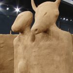 De Ziua Națională a Culturii, elevii din Parța, dar și din Timișoara au vizitat replica sanctuarului neolitic de la Parța.Still064