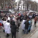 Medicii din Timișoara continuă protestele.Still010