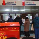 Persoanele cu deficiențe de vedere, care au treabă la Oficiul Poștal 1 din Timișoara, pot utiliza o aplicație pentru a se orienta mai bine în incintă..Still009