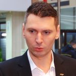 Persoanele cu deficiențe de vedere, care au treabă la Oficiul Poștal 1 din Timișoara, pot utiliza o aplicație pentru a se orienta mai bine în incintă..Still014