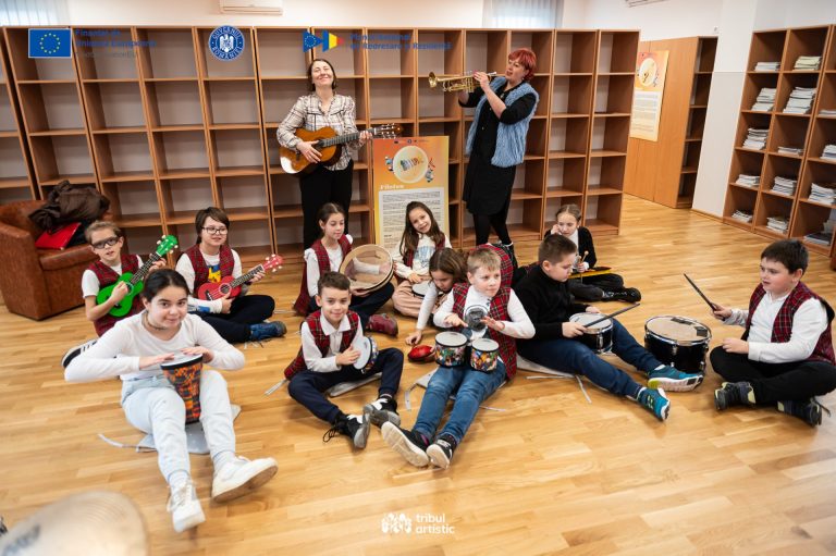 Ore de muzică practice pentru peste 1.700 de elevi din Dumbrăvița