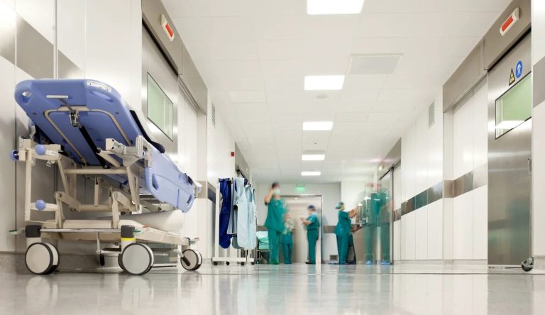 Un medic reputat s-a sinucis în spitalul în care profesa