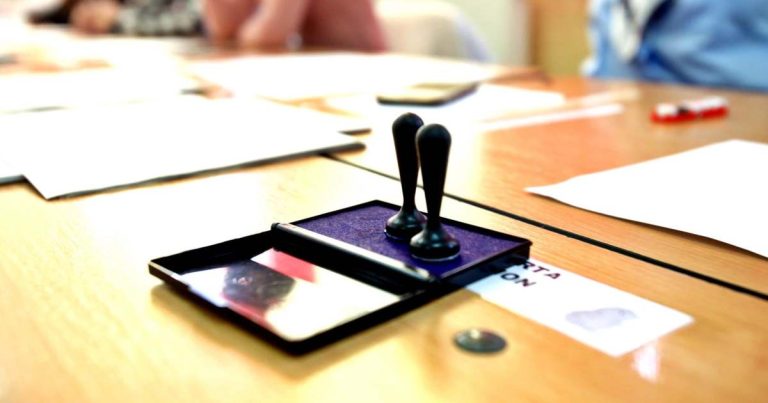 Un nou sondaj de opinie, comandat de Fundația Konrad Adenauer, confirmă susținerea românilor pentru doi candidați la președinția țării