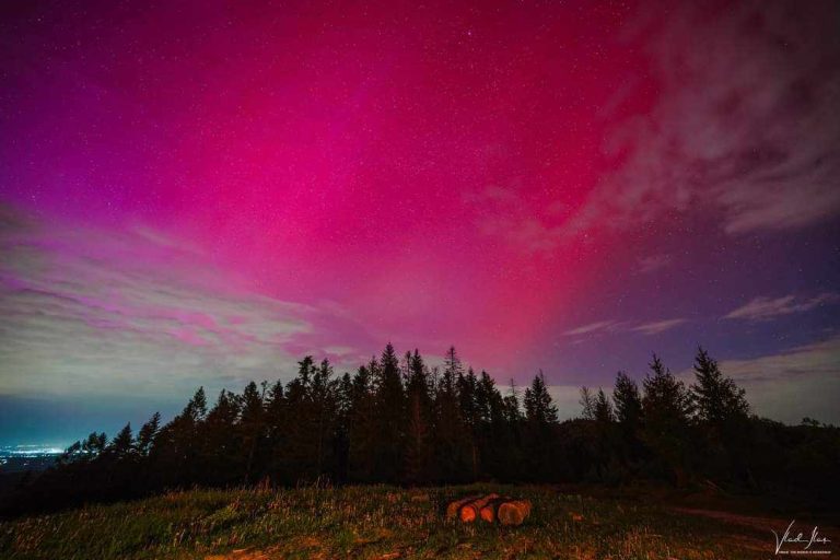 Ce se ascunde în spatele aurorei boreale? Cauza acestui spectaculos fenomen