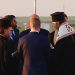 Zeci de mii de credincioși din tot județul vor primi în această noapte Lumină Sfântă din Mormântul Domnului de la Ierusalim..Still008