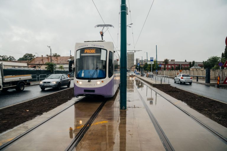 Circulația tramvaielor, blocată pe bulevardul Dâmbovița!