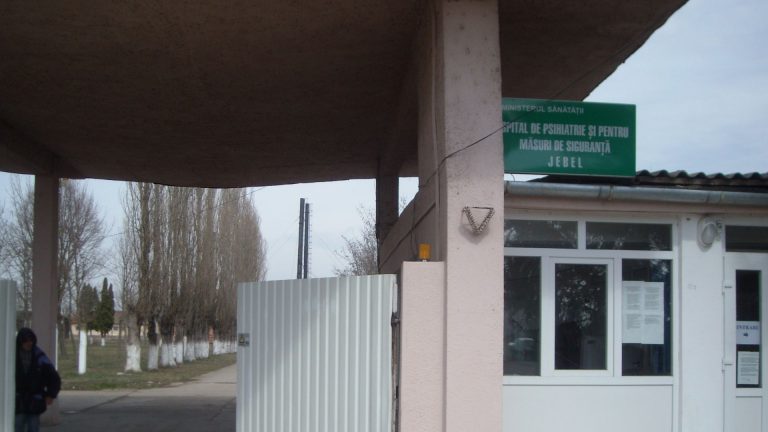 Fată de 14 ani, agresată verbal de un individ, ziua în amiaza mare