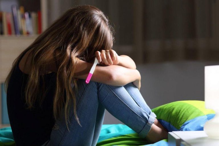 Mamele nicidecum eroine ale Banatului. De ce eșuează toate campaniile de prevenire a nașterilor în rândul minorelor, inclusiv din vestul mai dezvoltat al României