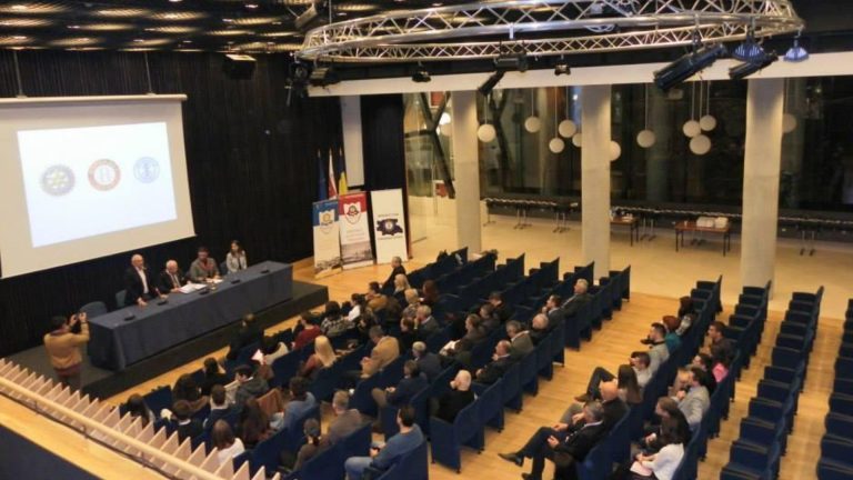 Dezbatere publică pentru aprobarea structurii organizatorice a Protecției Copilului Timiș. Cetățenii care au sugestii sau opinii, invitați să le împărtășească